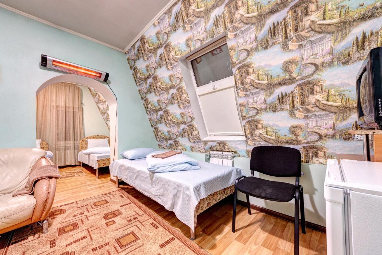 Hotel Zvezda キエフ エクステリア 写真