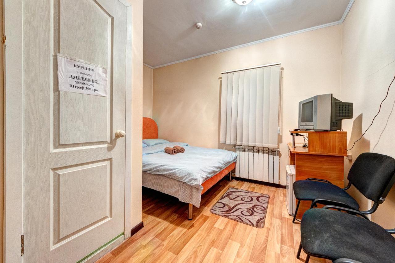 Hotel Zvezda キエフ エクステリア 写真